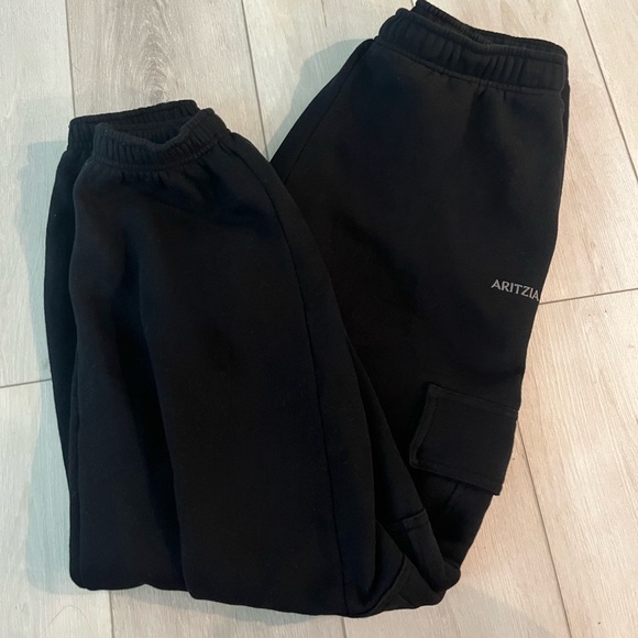 Aritzia Black Sweatpants